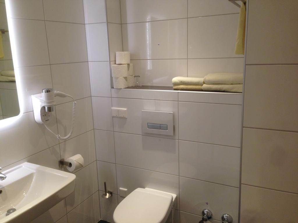 Hotel Am Steinertsee Kaufungen Zewnętrze zdjęcie